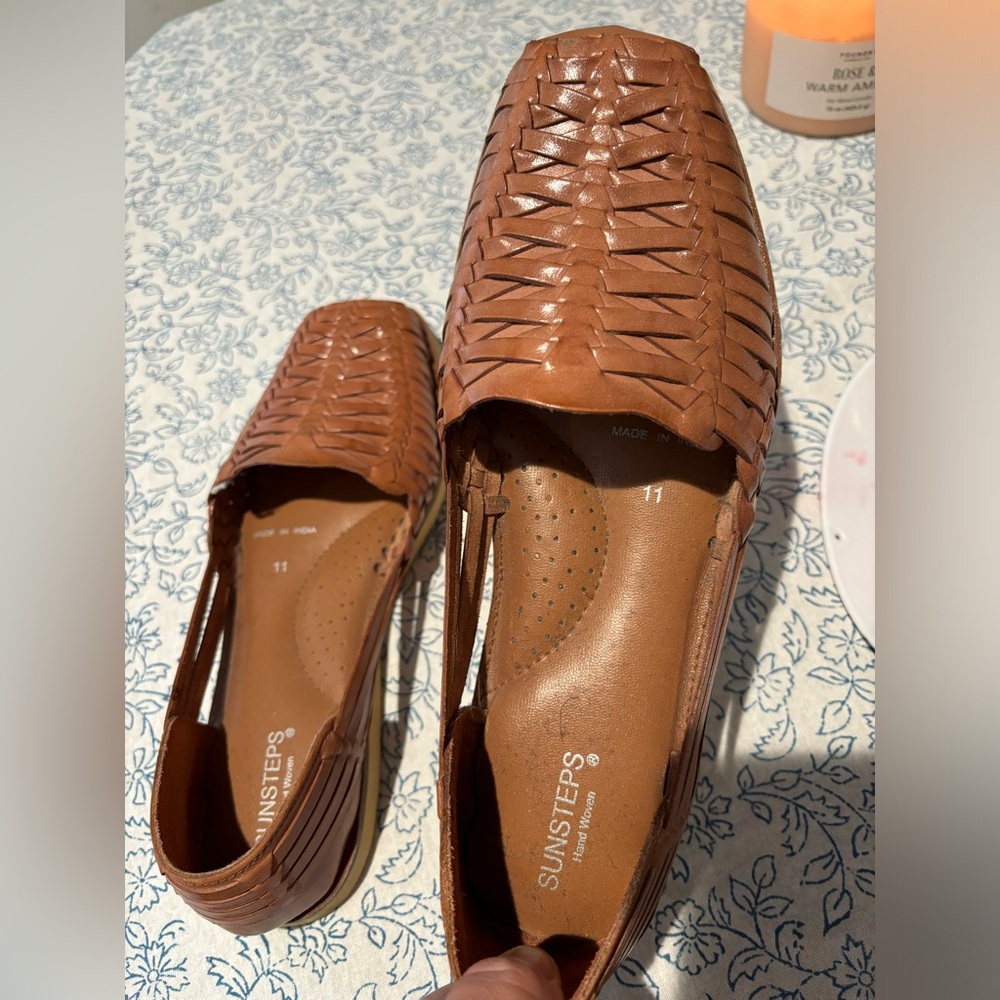 Sunstep, women’s size 11, huarache sandal, like new, worn once